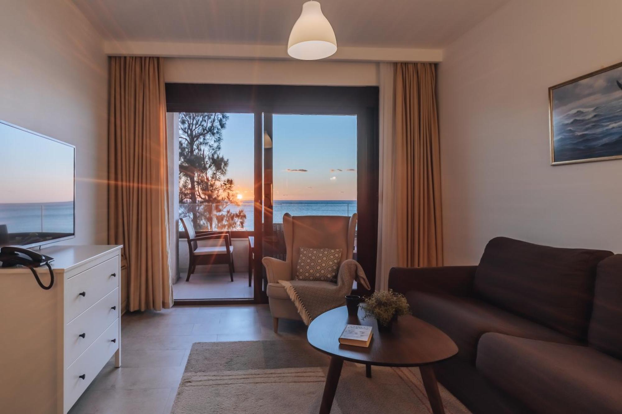 Apartments Kuce Lekovica Beach & Snack Bar- Bistro Quarto foto