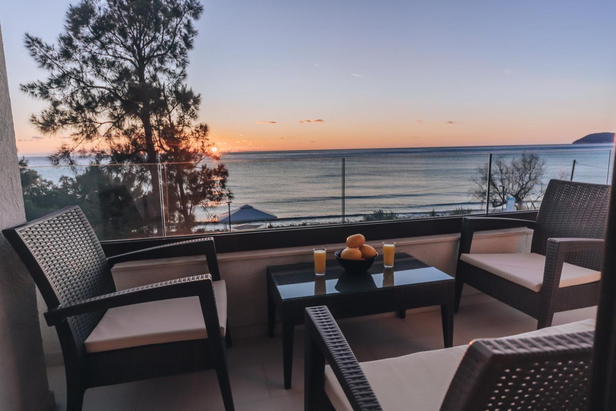 Apartments Kuce Lekovica Beach & Snack Bar- Bistro Quarto foto