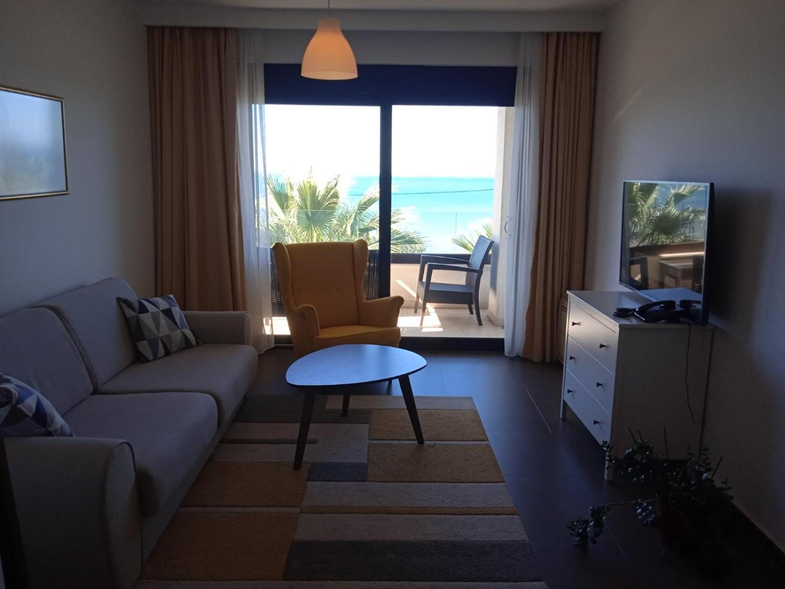 Apartments Kuce Lekovica Beach & Snack Bar- Bistro Quarto foto
